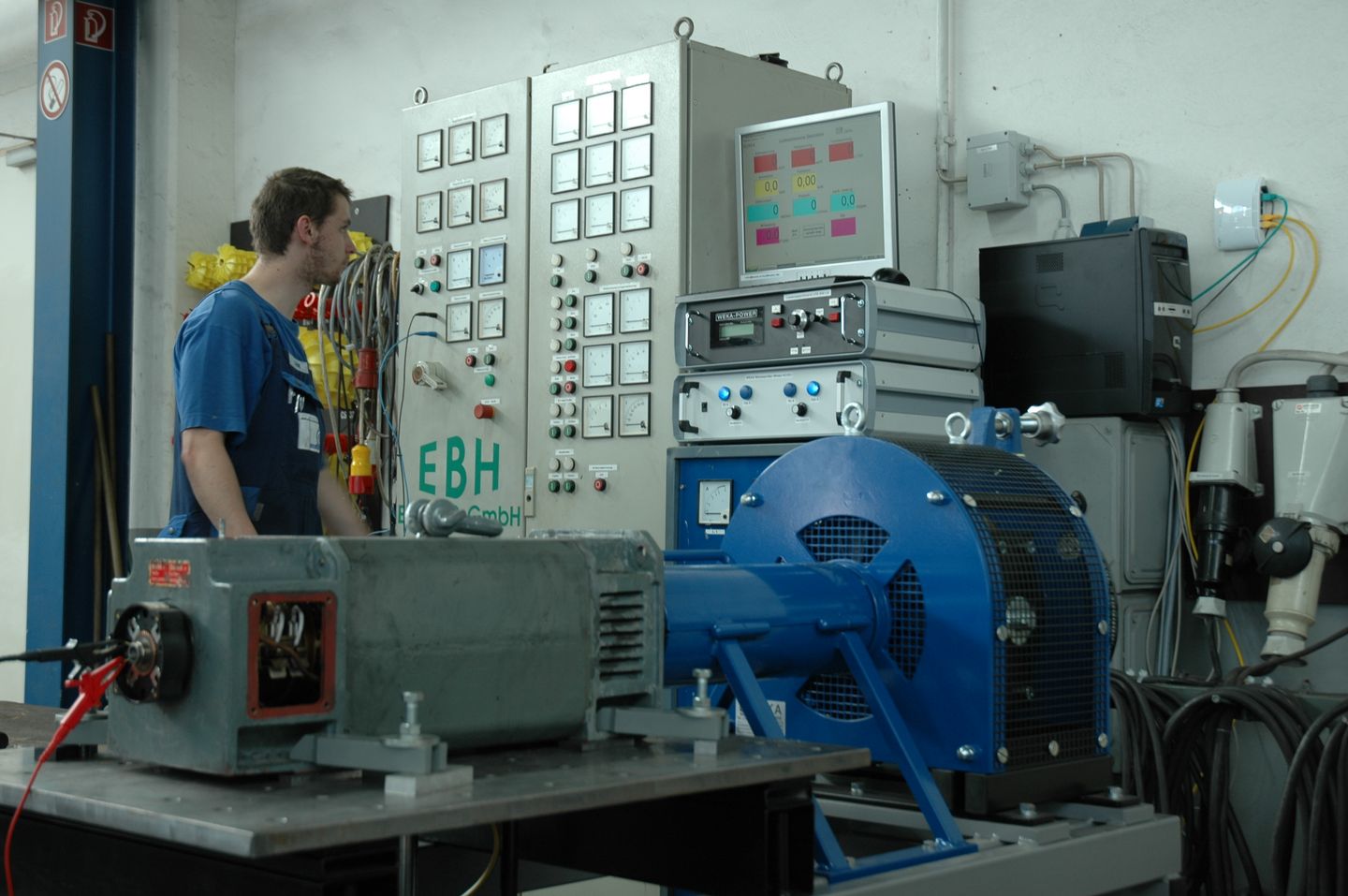Elektromaschinenbau Schultheiß & Co. GmbH, Industriestraße 17b in Föritztal