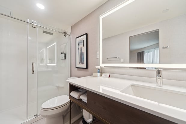 Images Crowne Plaza Lansing by IHG