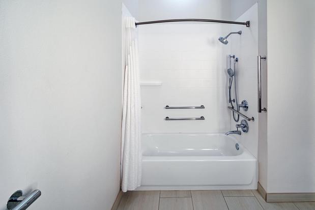 Images Holiday Inn Express & Suites Shreveport - West by IHG