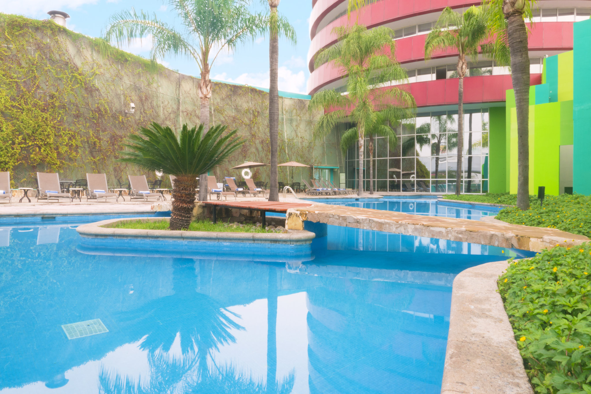 Images Holiday Inn Monterrey-Parque Fundidora by IHG