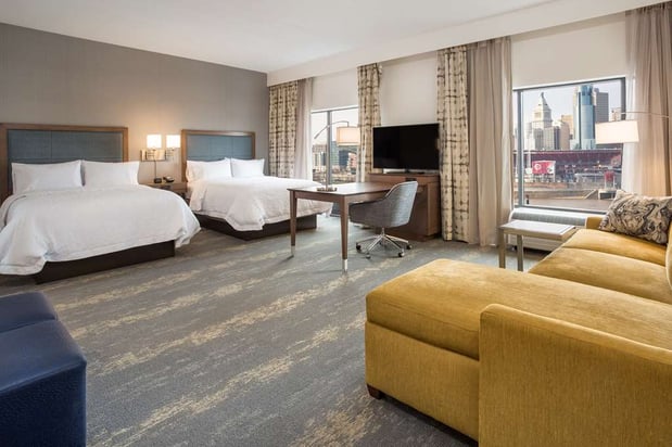 Images Hampton Inn & Suites Newport/Cincinnati