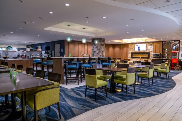 Images Holiday Inn & Suites Syracuse Airport - Liverpool by IHG