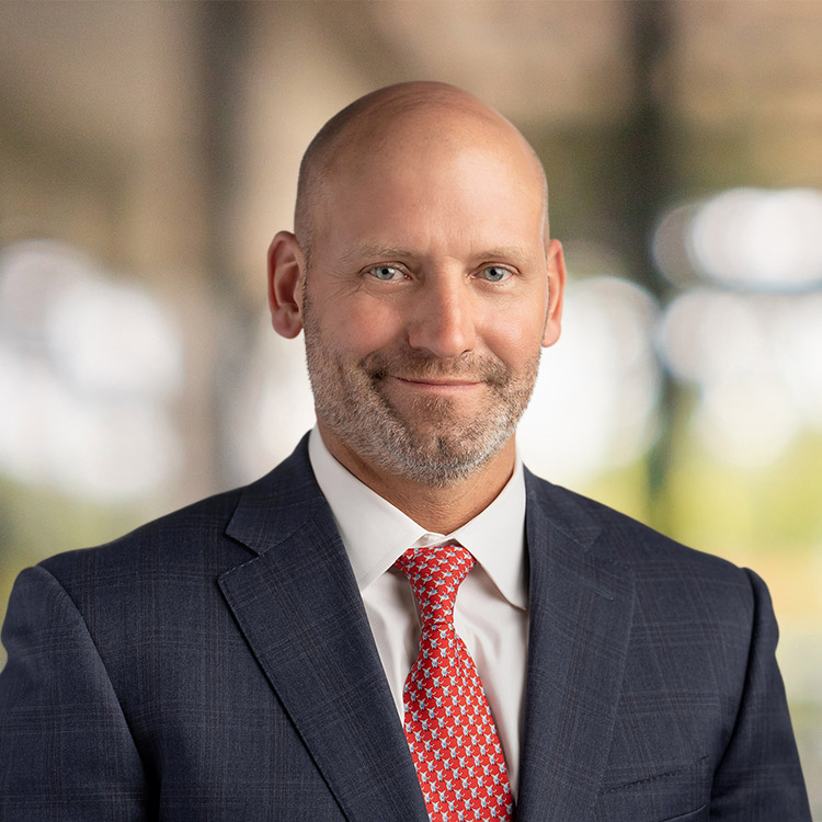 Headshot of Jeffrey S. Smaka, a wealth advisor at Chase