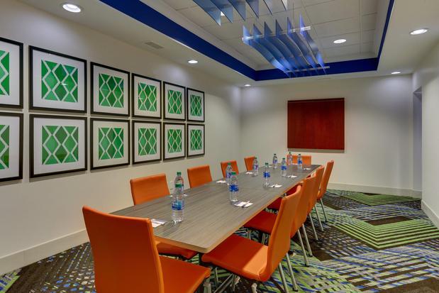 Images Holiday Inn Express & Suites Dayton-Centerville by IHG