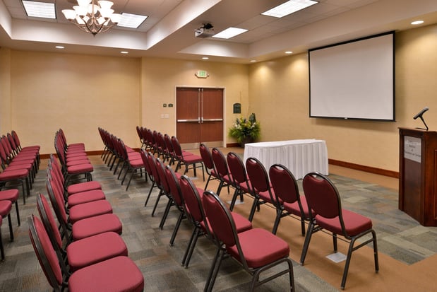 Images Holiday Inn Madison at the American Center by IHG