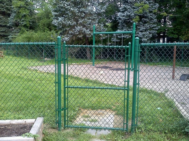 Images Young's Fencing