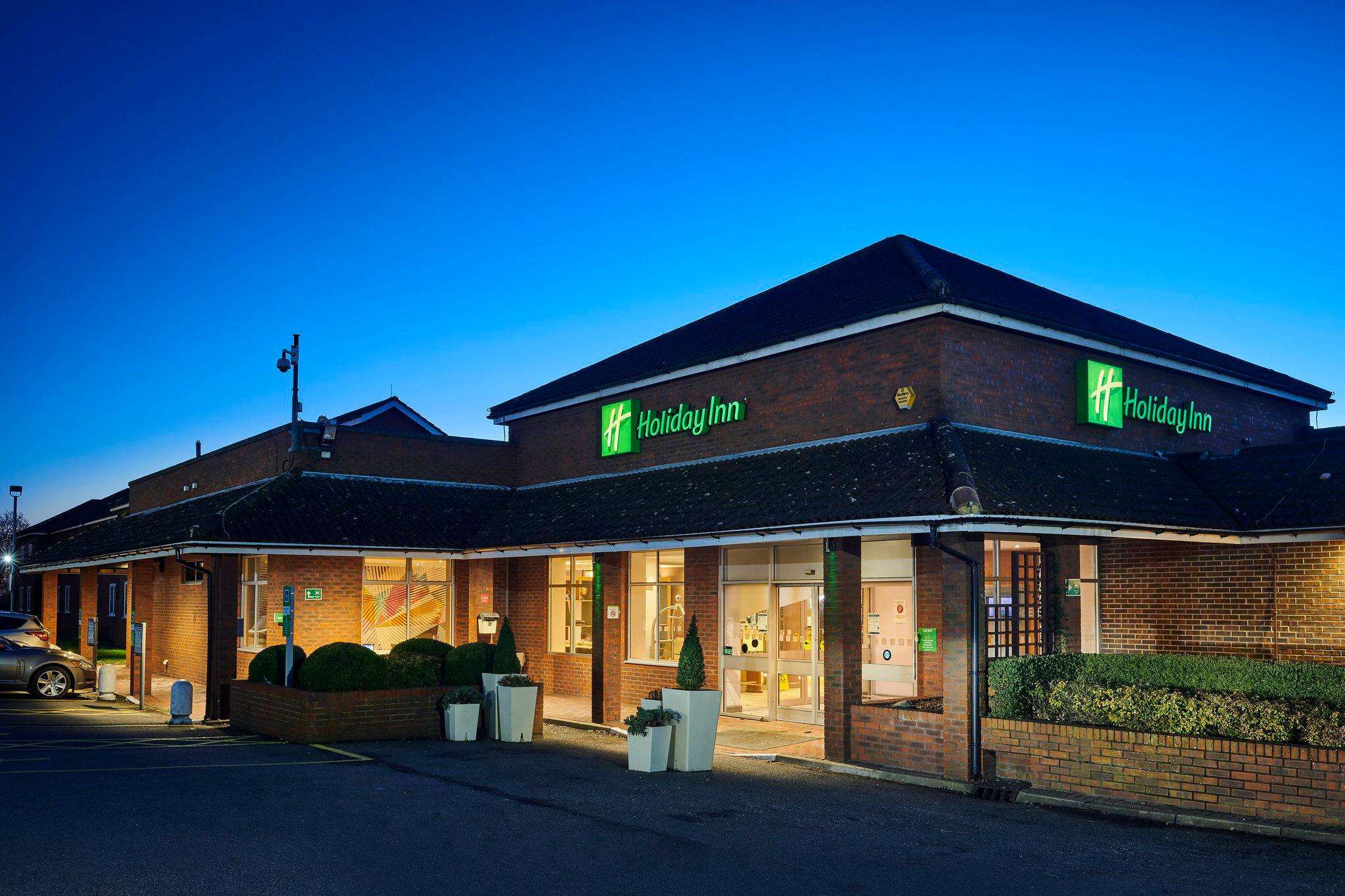 Holiday Inn High Wycombe M40, JCT. 4, an IHG Hotel High Wycombe 01494 972100