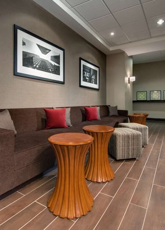 Images Hampton Inn & Suites Milwaukee Downtown