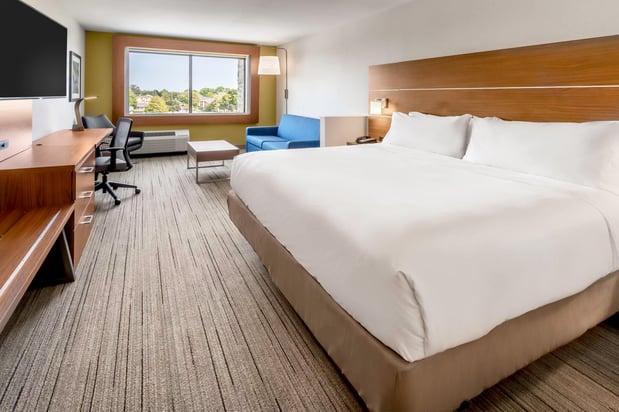 Images Holiday Inn Express & Suites Milwaukee – West Allis by IHG