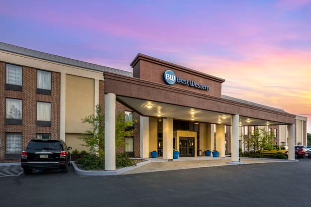 Images Best Western Harrisburg North