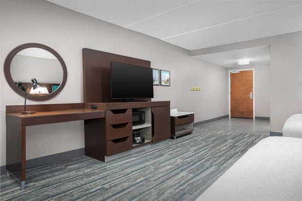 Images Hampton Inn & Suites ATL-Six Flags