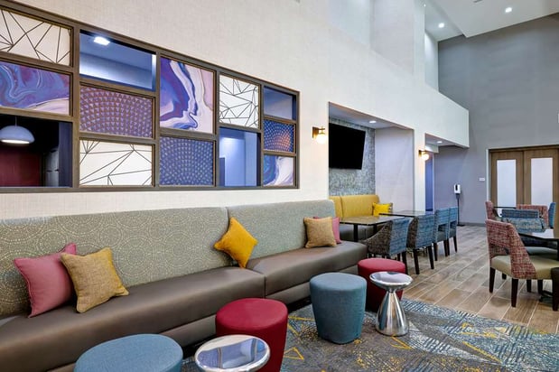 Images Hampton Inn & Suites Houston East Beltway 8