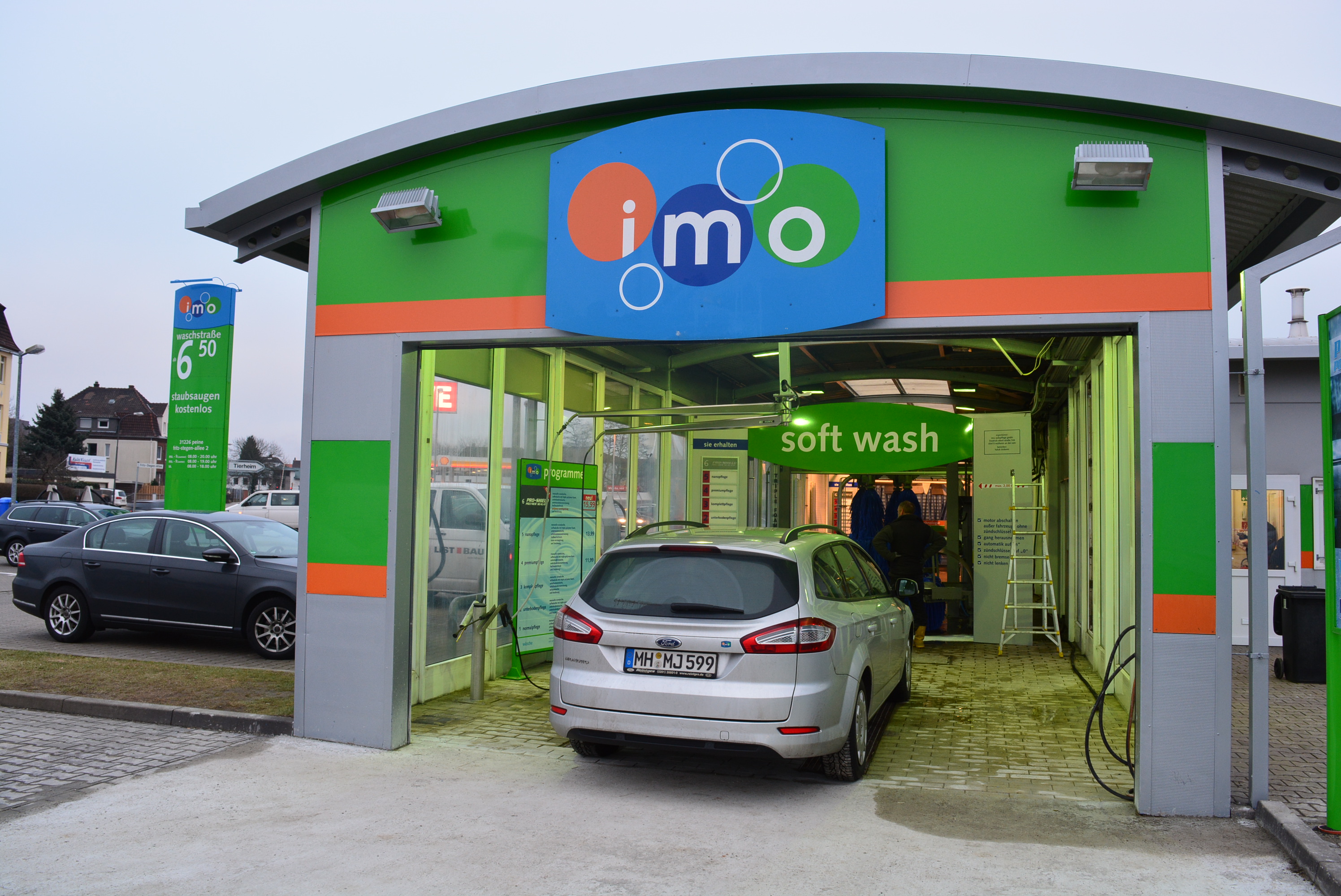 IMO Car Wash, Fritz-Stegen-Allee 2 in Peine