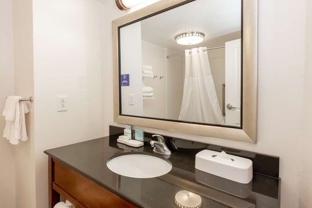 Images Hampton Inn & Suites Raleigh Cary Lenovo Center