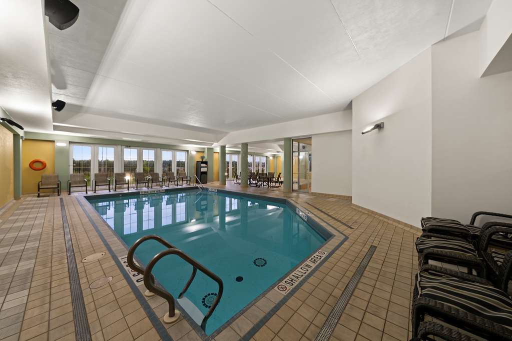 Pool Best Western Plus Orangeville Inn & Suites Orangeville (519)941-3311