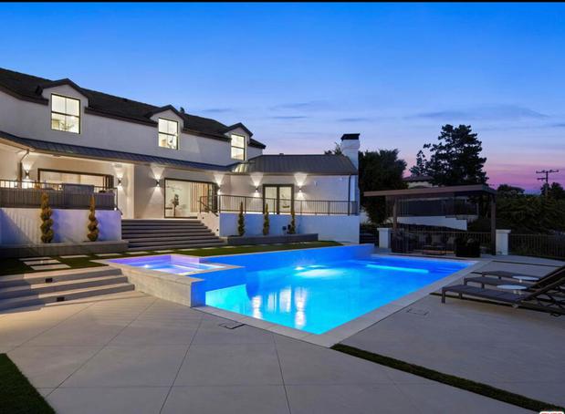 Images Sunset Pools & Spas Inc