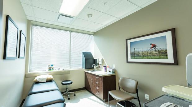 Images Memorial Hermann Sports Medicine & Rehabilitation - South Conroe