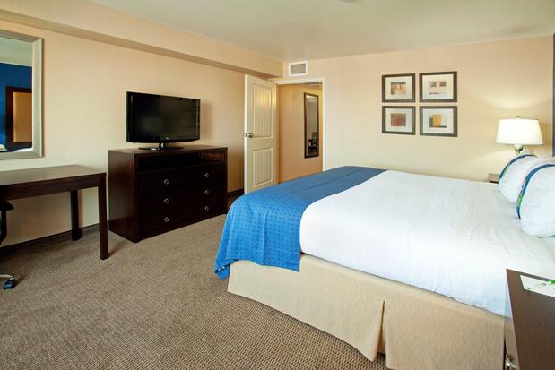 Images Holiday Inn & Suites Phoenix Airport by IHG