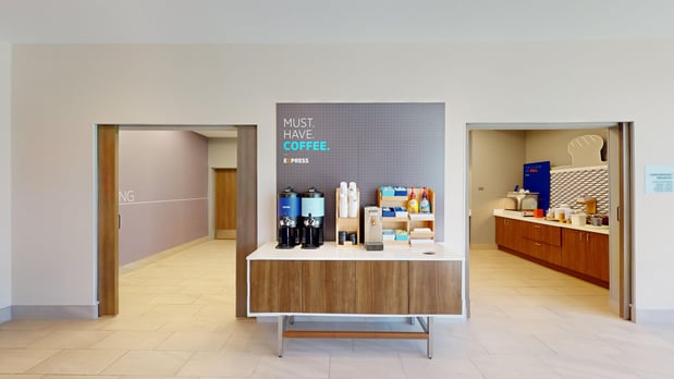 Images Holiday Inn Express & Suites Chicago Schaumburg by IHG