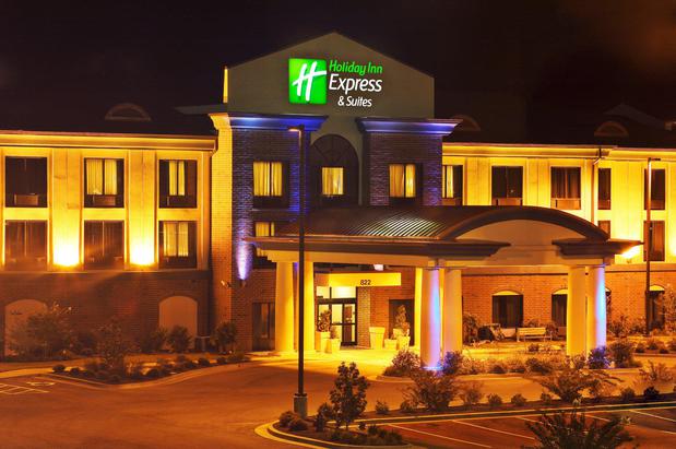 Images Holiday Inn Express & Suites Dyersburg, an IHG Hotel