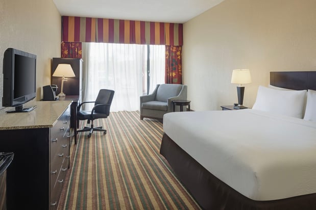 Images Holiday Inn & Suites Orlando SW - Celebration Area by IHG