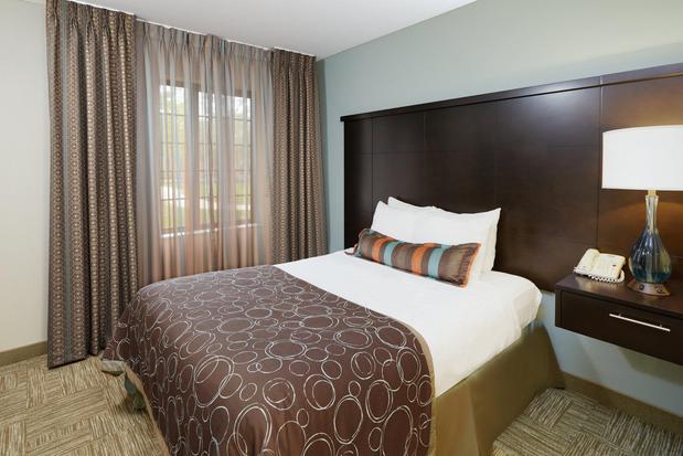 Images Staybridge Suites Chicago - Lincolnshire by IHG