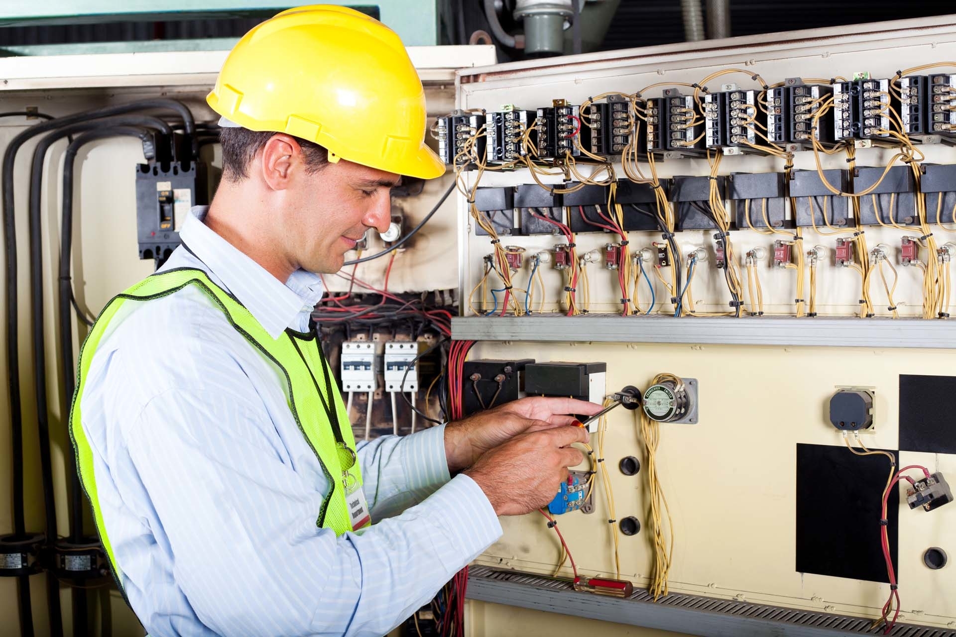 5 Tips To Local Electricians Much Better While Doing Other Things