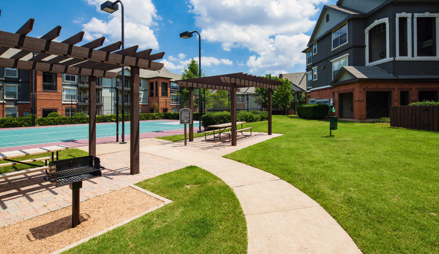 Saxon Woods of McKinney - McKinney, TX | saxonwoods-apts.com | 214-273-2171