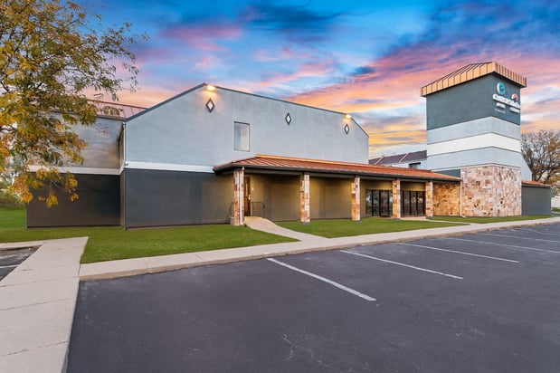 Images Suburban Studios Salt Lake City Airport