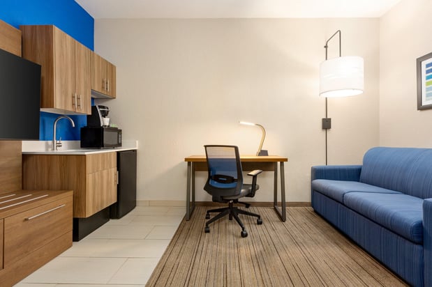 Images Holiday Inn Express & Suites Mission-McAllen Area by IHG