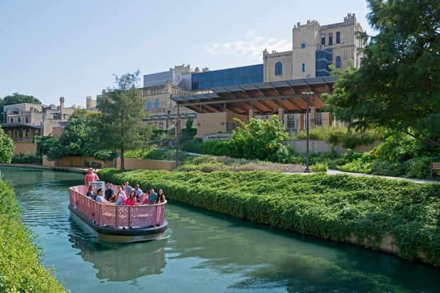 Images GO RIO San Antonio River Cruises