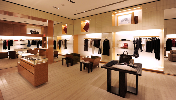 Images Louis Vuitton New York Saks Fifth Ave Lifestyle