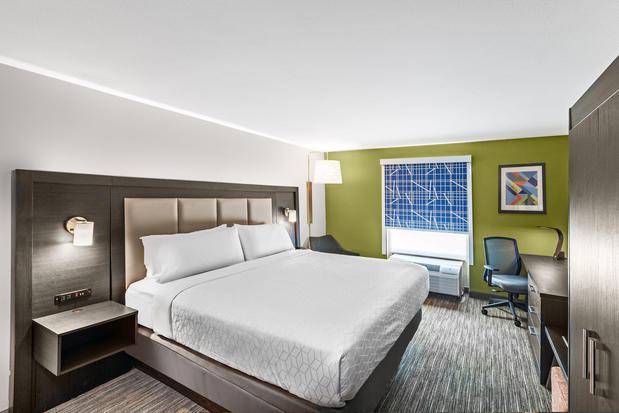 Images Holiday Inn Express & Suites Baton Rouge East by IHG