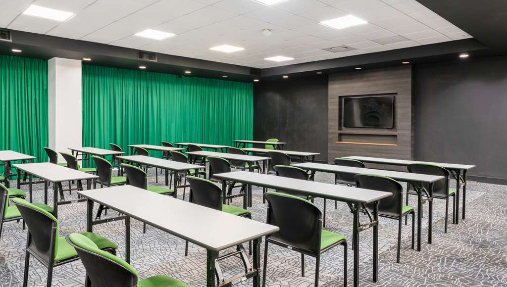 Images Park Inn by Radisson Polokwane