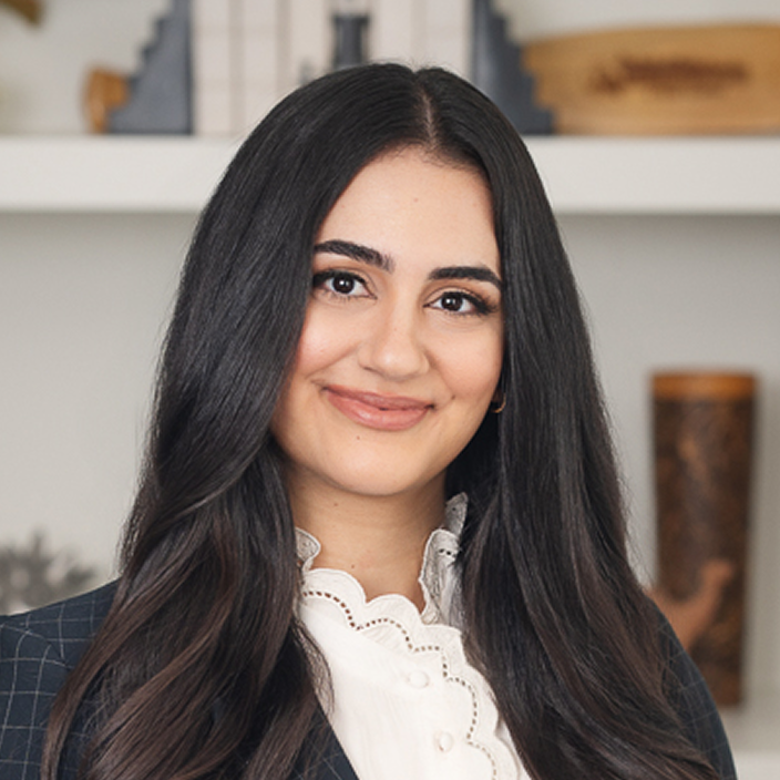 Nadine Lourenco headshot.