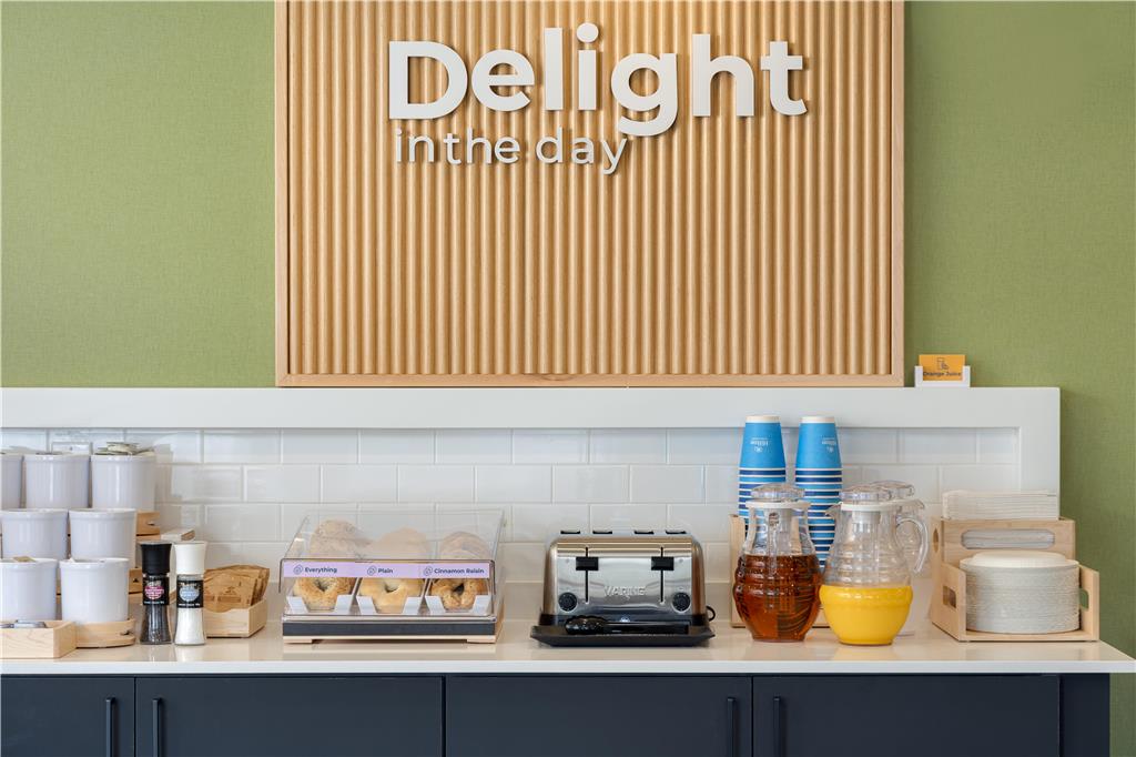 Images Spark by Hilton Woodstock