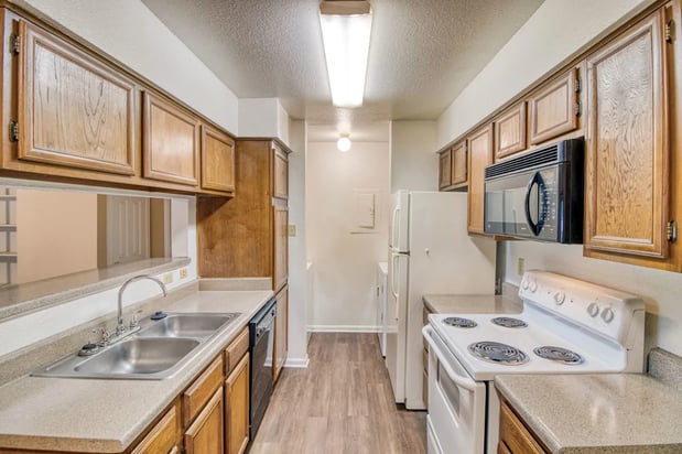 Images Village Oaks