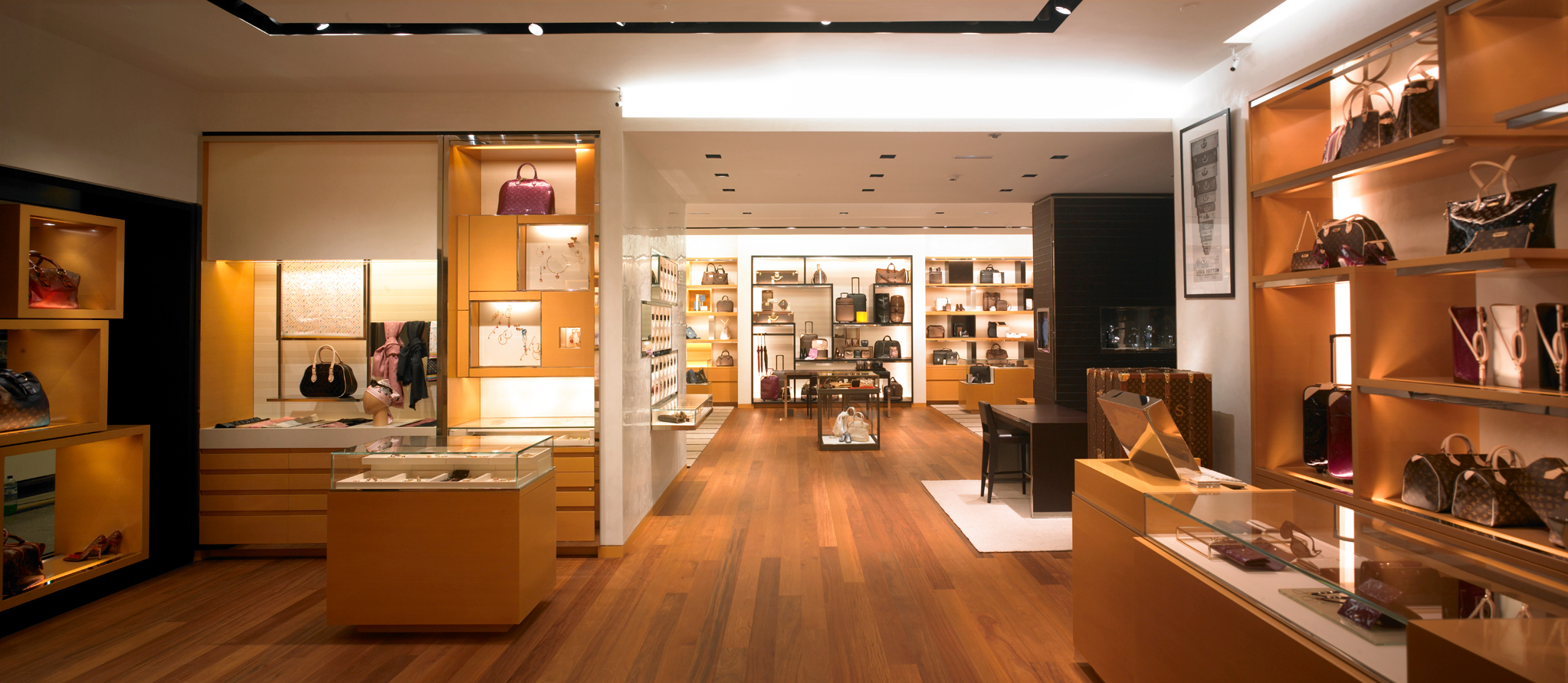 Trend alert: Louis Vuitton renueva y reabre su tienda en El Corte Inglés de  Castellana