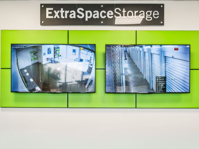 Images Extra Space Storage