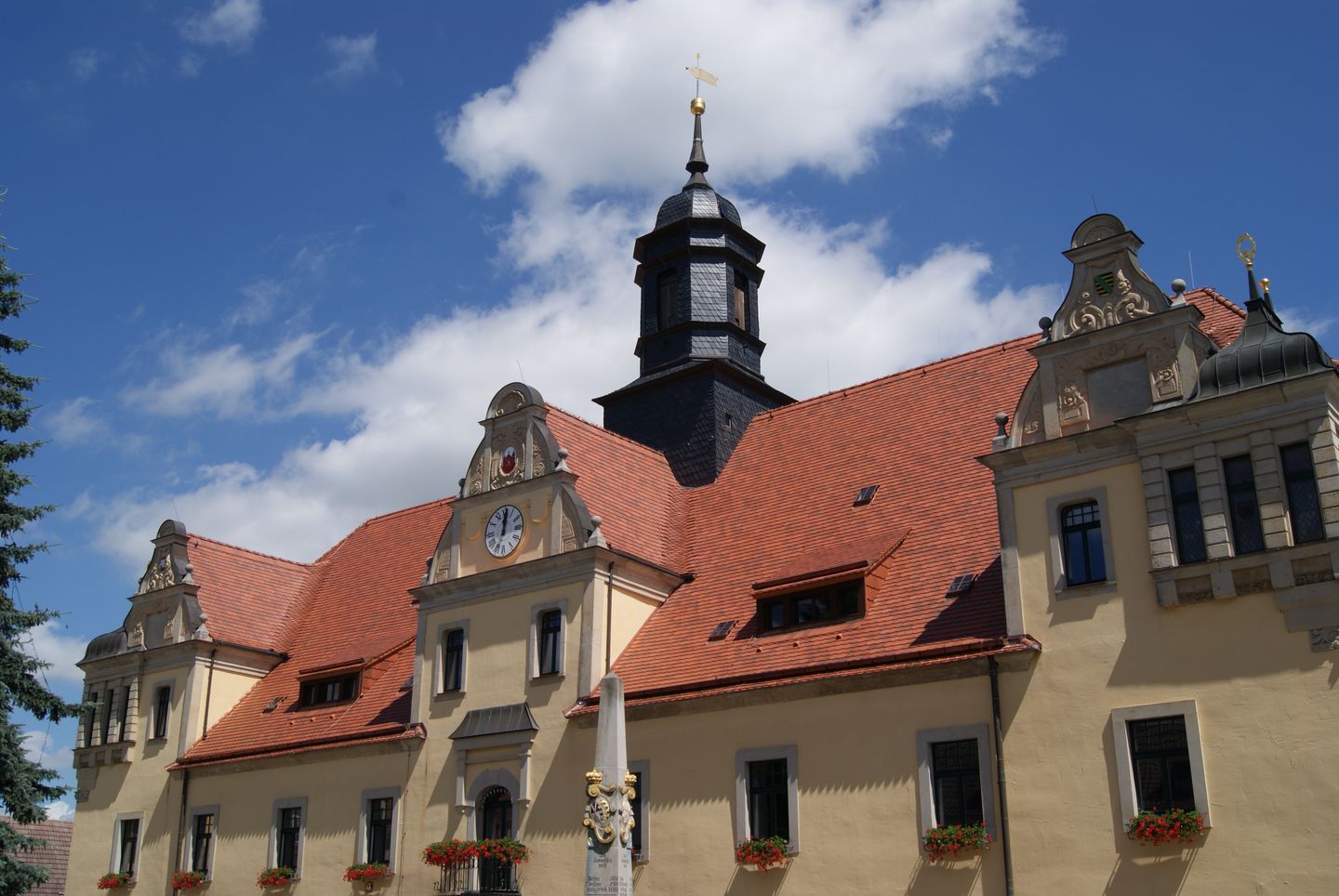 Dachdecker Heinitz GmbH & Co. KG, Domselwitzer Str. 17 in Lommatzsch