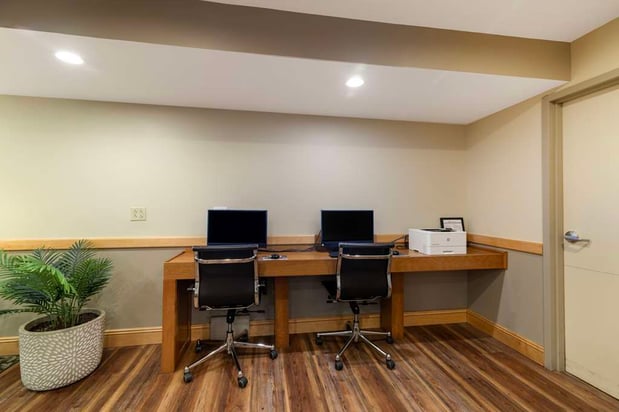 Images Best Western Plus Windjammer Inn & Conference Center