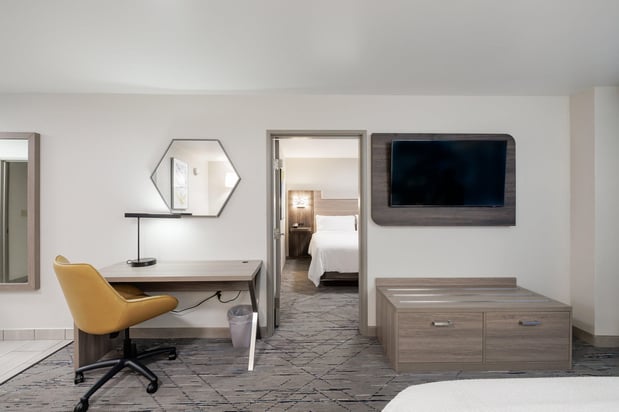 Images Holiday Inn Express & Suites Zion by IHG
