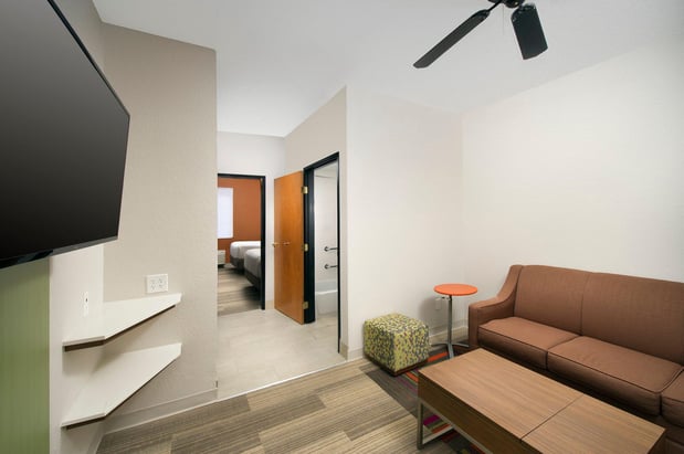 Images Holiday Inn Express & Suites San Antonio-Dtwn Market Area by IHG