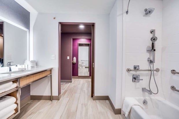 Images Hilton Garden Inn North Dallas Central Expy