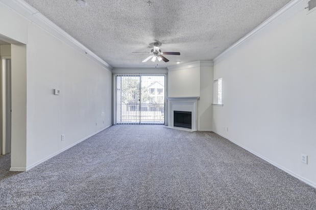 Images Saxony at Chase Oaks Apartments