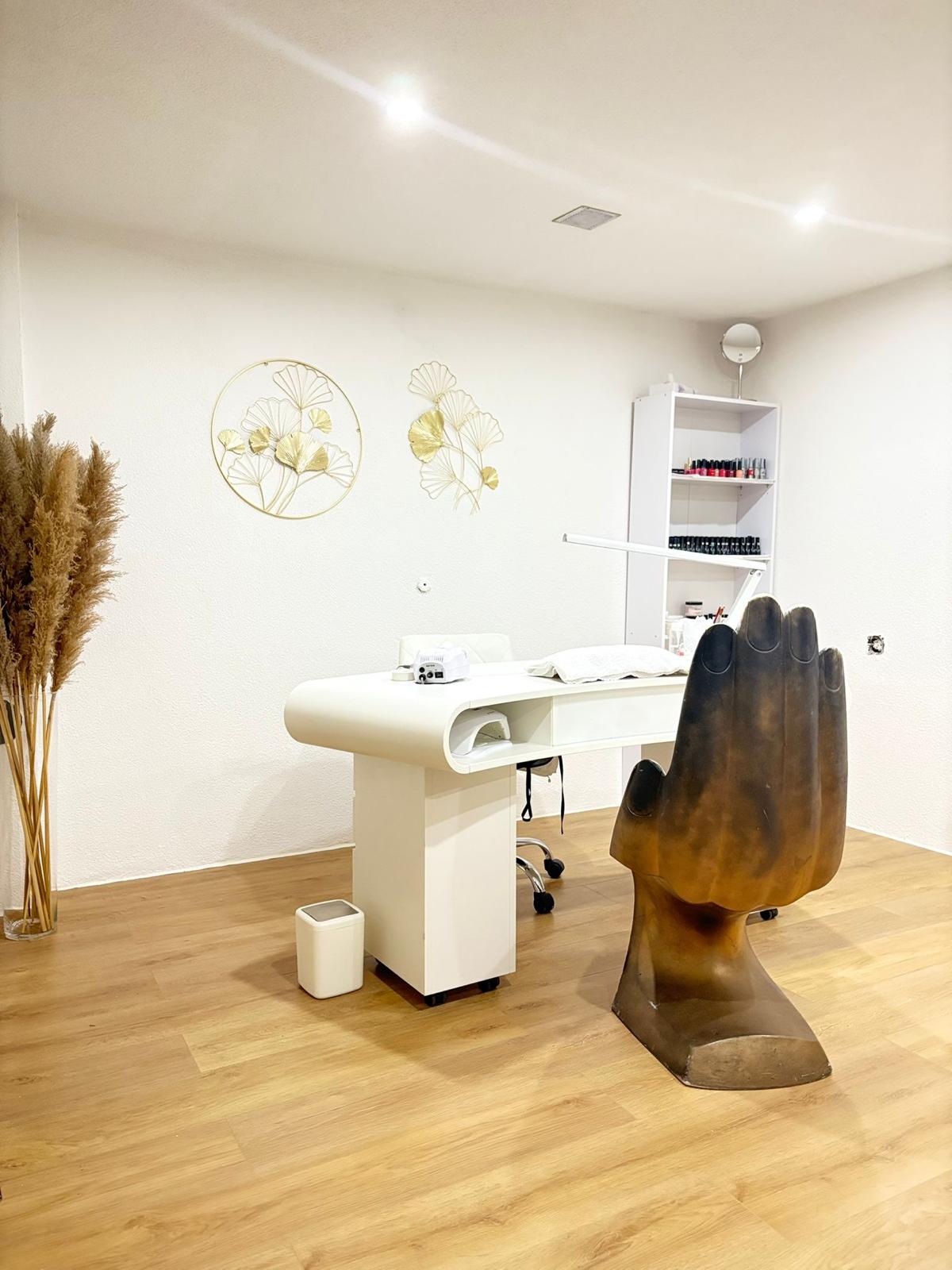 Suzis Nails, Suzana Zivkovic, Bahnhofstrasse 33 in Dübendorf