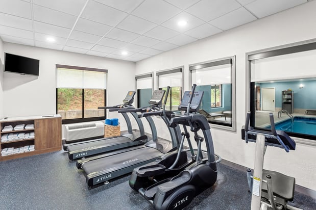 Images Holiday Inn Express & Suites Charleston NW - Cross Lanes by IHG