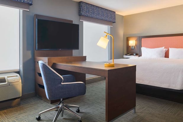 Images Hampton Inn & Suites Providence/Smithfield