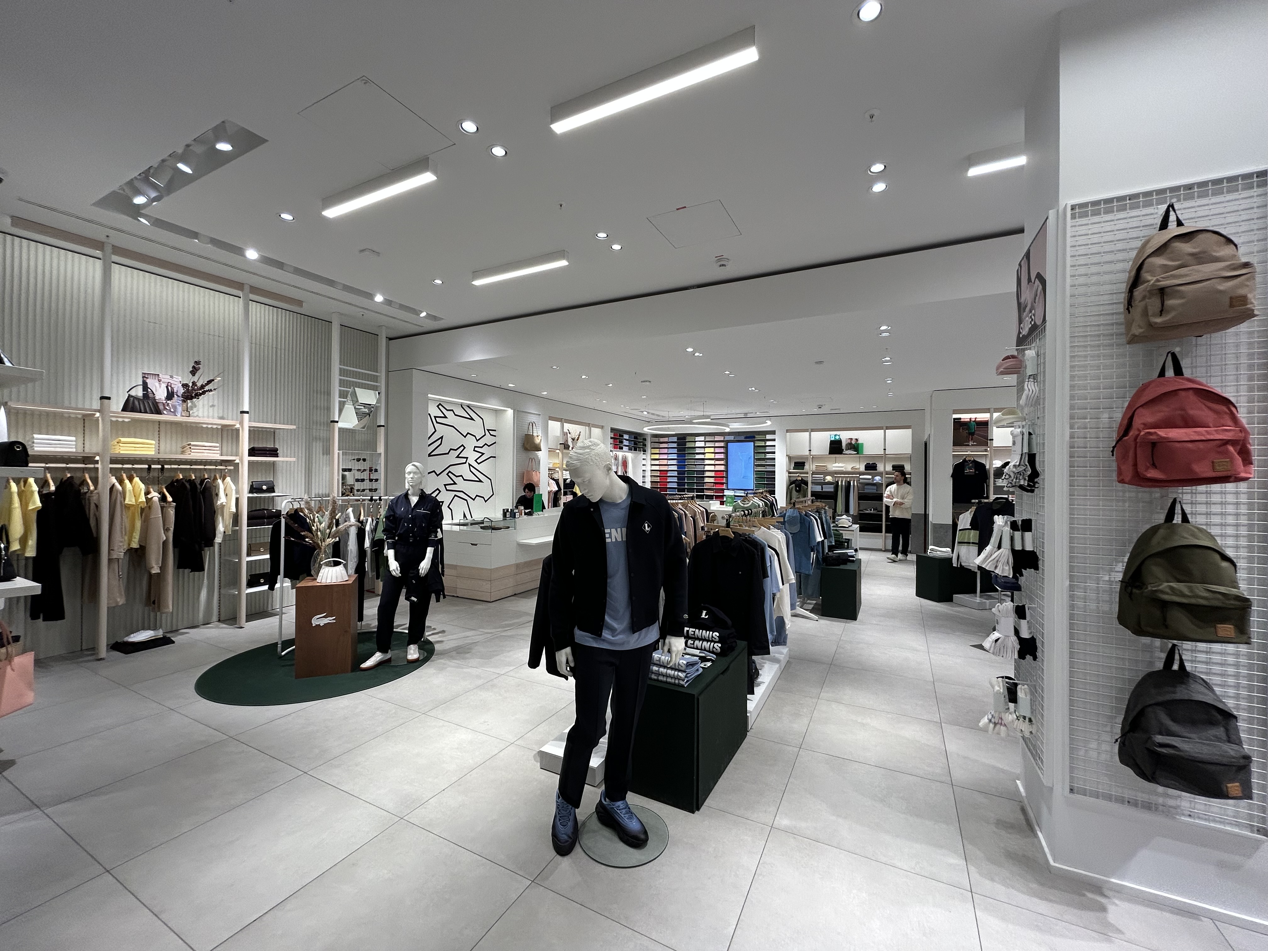 Lacoste Hamburg Überseequartier, Lacoste Hamburg Überseequartier in Hamburg