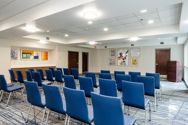 Images Holiday Inn Express & Suites Charleston-Ashley Phosphate by IHG